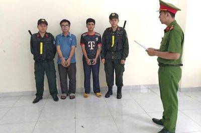 Khởi tố 2 đối tượng trong đường dây sản xuất lượng lớn giày dép giả nhãn hiệu Crocs tại TPHCM
