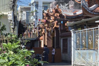 Phát hiện thi thể trẻ sơ sinh trước cổng chùa ở Quảng Ngãi