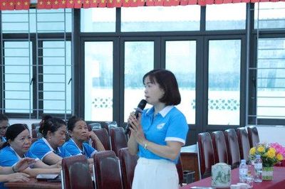 Phụ nữ Vĩnh Thanh trang bị kiến thức xây dựng gia đình hạnh phúc, chăm sóc trẻ em