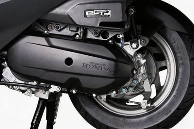 Xe ga huyền thoại Honda SCR 125cc giá 23 triệu đồng trang bị hiện đại, đi 100km hết chưa tới 2 lít xăng rẻ chỉ như Wave Alpha quay trở lại