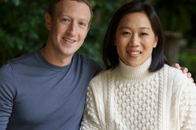 Hôn nhân hạnh phúc hơn 2 thập kỷ của tỷ phú Facebook cùng vợ 'bình thường': Bí quyết duy nhất ở thứ tưởng như đơn giản