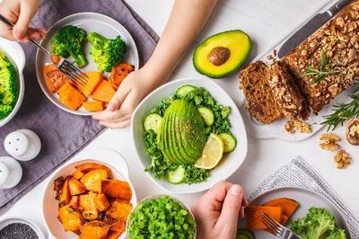 Hơn 60% người trưởng thành ăn thiếu rau quả, gần 27% thường xuyên bỏ bữa sáng