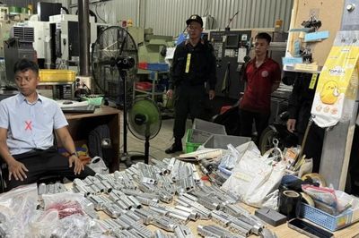 Từ những cuộc giao dịch đáng ngờ đến đường dây sản xuất, mua bán vũ khí quân dụng