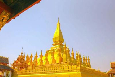 Nhớ miền hoa trắng tháp vàng