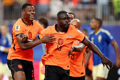 Hà Lan 4-1 Thụy Điển: Đại diện Bắc Âu sụp đổ