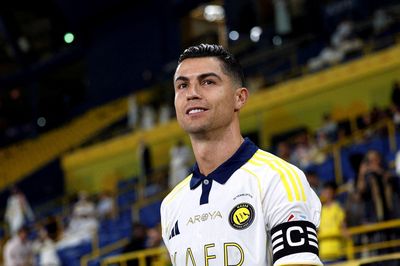 Vì sao Cristiano Ronaldo chưa tốt nghiệp trung học?