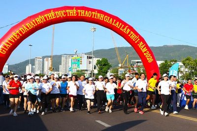 Hơn 1.000 người tham gia chạy hưởng ứng Lễ khai mạc Du lịch hè Gia Lai