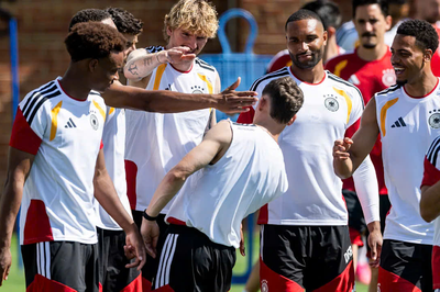 Phía sau trận đấu của đội tuyển Đức tại World Cup