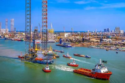 Khắc họa diện mạo thành phố bằng ánh sáng và cảm xúc