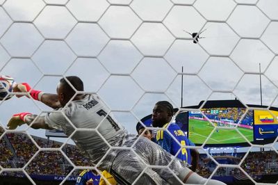 Thủ môn 15 lần cứu thua, Curacao giành điểm số lịch sử World Cup