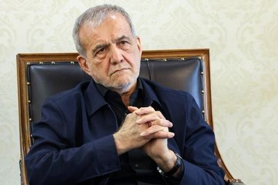 Trước thềm đàm phán với Mỹ, Tổng thống Iran tuyên bố không bao giờ từ bỏ quyền làm giàu uranium