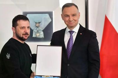 Tổng thống Ukraine trả lại huân chương cao quý của Ba Lan sau tranh cãi lịch sử
