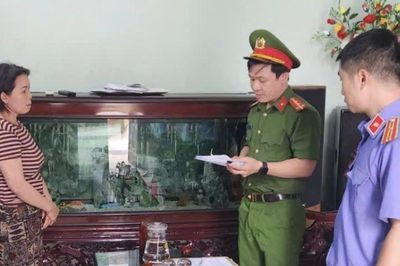 Khởi tố 3 đối tượng sản xuất hơn 2 tấn miến giả ở Hưng Yên
