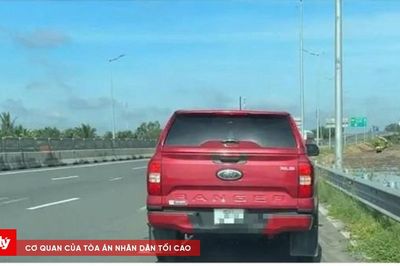 Dừng xe khẩn cấp trên cao tốc: Tuân thủ quy định, bảo đảm an toàn khi xử lý sự cố