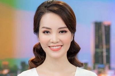 Điều khiến á hậu Thụy Vân ở lại VTV gần 20 năm và giấu kín chồng
