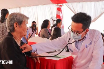 Đổi mới y tế cơ sở, nâng cao chất lượng phục vụ, chăm sóc sức khỏe nhân dân