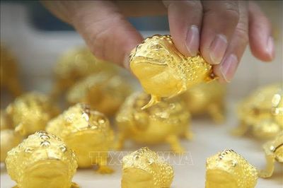 Giá vàng sáng 21/6 đi ngang, thị trường còn nhiều áp lực