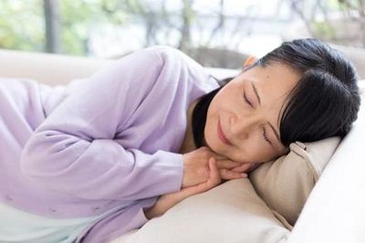 Người lớn tuổi ngủ trưa vào lúc nào tốt nhất?