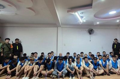 Triệt phá loạt ổ nhóm người nước ngoài, lập 'đại bản doanh' lừa đảo ở Tp.HCM