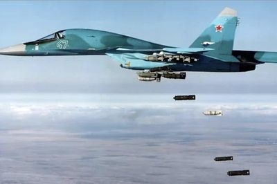 Su-34 Nga dùng bom lượn tầm xa phá hủy sở chỉ huy UAV Ukraine