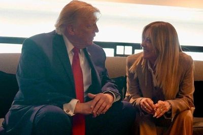 Bị ông Trump nói 'nài nỉ' xin chụp ảnh chung, Thủ tướng Italy đáp trả ra sao?