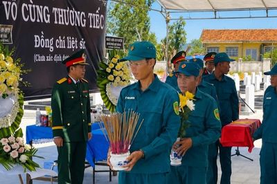 Phù Mỹ Đông tổ chức lễ truy điệu và an táng hài cốt liệt sĩ