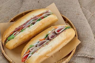 Dấu hiệu nhận biết bánh mì không an toàn, người dân cần tránh mua