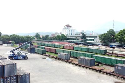 Khi vận tải đường sắt trở lại 'đường đua'