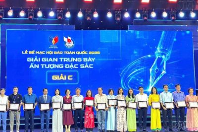 Hội Nhà báo tỉnh Lào Cai nhận Giải C gian trưng bày ấn tượng đặc sắc tại Hội Báo toàn quốc năm 2026