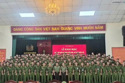 Nâng cao năng lực phòng thủ dân sự và cứu nạn cứu hộ cho Công an xã miền núi
