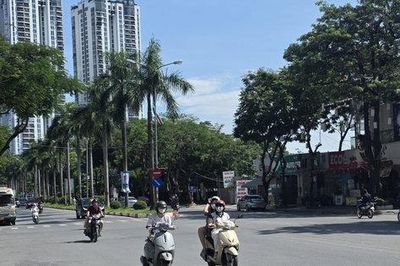 Hà Nội bước vào đỉnh điểm nắng nóng