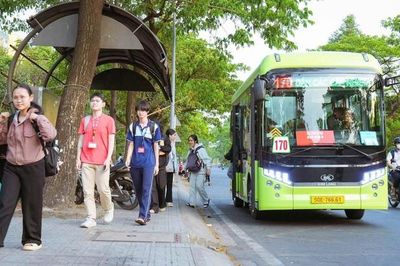 Người dân vui mừng khi TPHCM thông qua chủ trương miễn phí 100% vé xe buýt