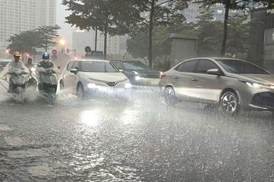 Hà Nội sắp tái diễn mưa dông mạnh chiều tối nay