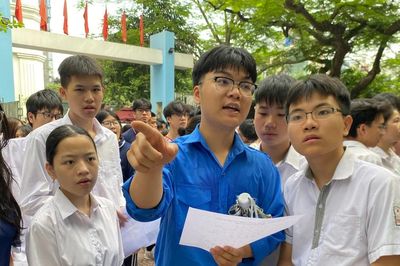 Thí sinh trúng tuyển lớp 10 công lập Hà Nội có 3 ngày để đăng ký nhập học