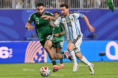 Sao tuyển Áo tuyên chiến Messi