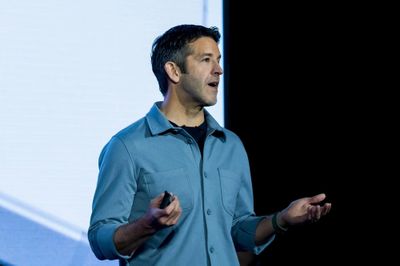 Dấu ấn đầu tiên của tân CEO Apple