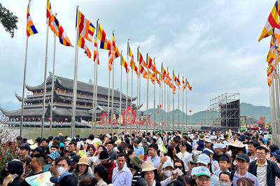 Ninh Bình: Sức hút du lịch từ những lễ hội truyền thống