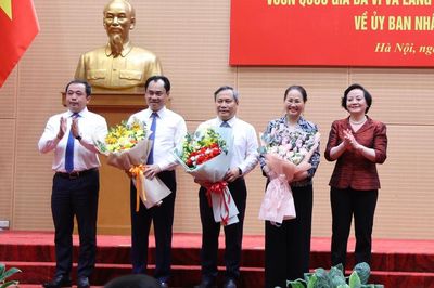 Hà Nội tiếp nhận quản lý Vườn Quốc gia Ba Vì và Làng Văn hóa - Du lịch các dân tộc Việt Nam