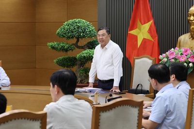 Phó Thủ tướng Thường trực Phạm Gia Túc yêu cầu hoàn thành đúng thời hạn các quy hoạch phục vụ mục tiêu tăng trưởng 2 con số