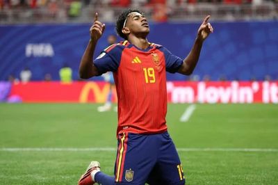 Tây Ban Nha thắng đậm 4-0 Saudi Arabia