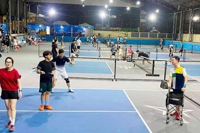 Chơi pickleball thế nào để an toàn cho tim mạch?