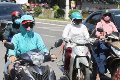 Trung Bộ tiếp tục nắng nóng gay gắt trong 2 ngày tới, nhiệt độ trên 40 độ C