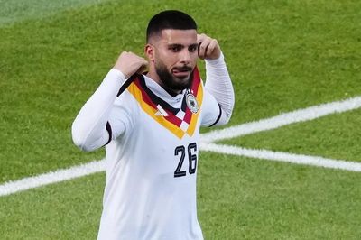 'Quá nhỏ bé, quá béo, quá chậm chạp', Deniz Undav giờ đã trở thành 'ngôi sao World Cup'