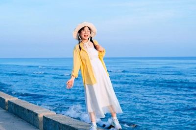 Nữ sinh Gen Z: 'Tôi tự kiếm tiền để du lịch biển đảo trong 12 ngày'