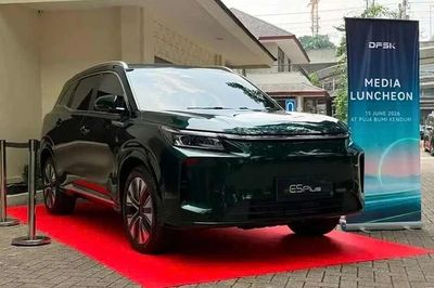 [GALLERY] DFSK E5 Plus - chiếc SUV 'ăn xăng' chỉ 1,25l/100km sắp về Việt Nam