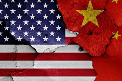 Trung Quốc tung đòn đáp trả trực tiếp Mỹ, căng thẳng thương mại và công nghệ leo thang