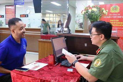 Quy định mới về khai báo tạm trú của người nước ngoài tại Việt Nam