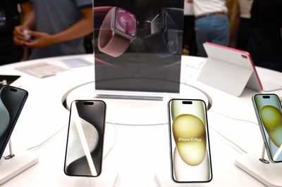 Loạt iPhone giảm giá, nhiều mẫu chạm mức thấp kỷ lục