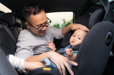 Lắp ghế an toàn cho trẻ em trên ô tô thế nào cho đúng?