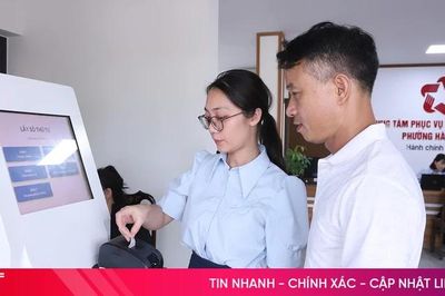 Khi cán bộ xã vừa làm, vừa học chuyển đổi số